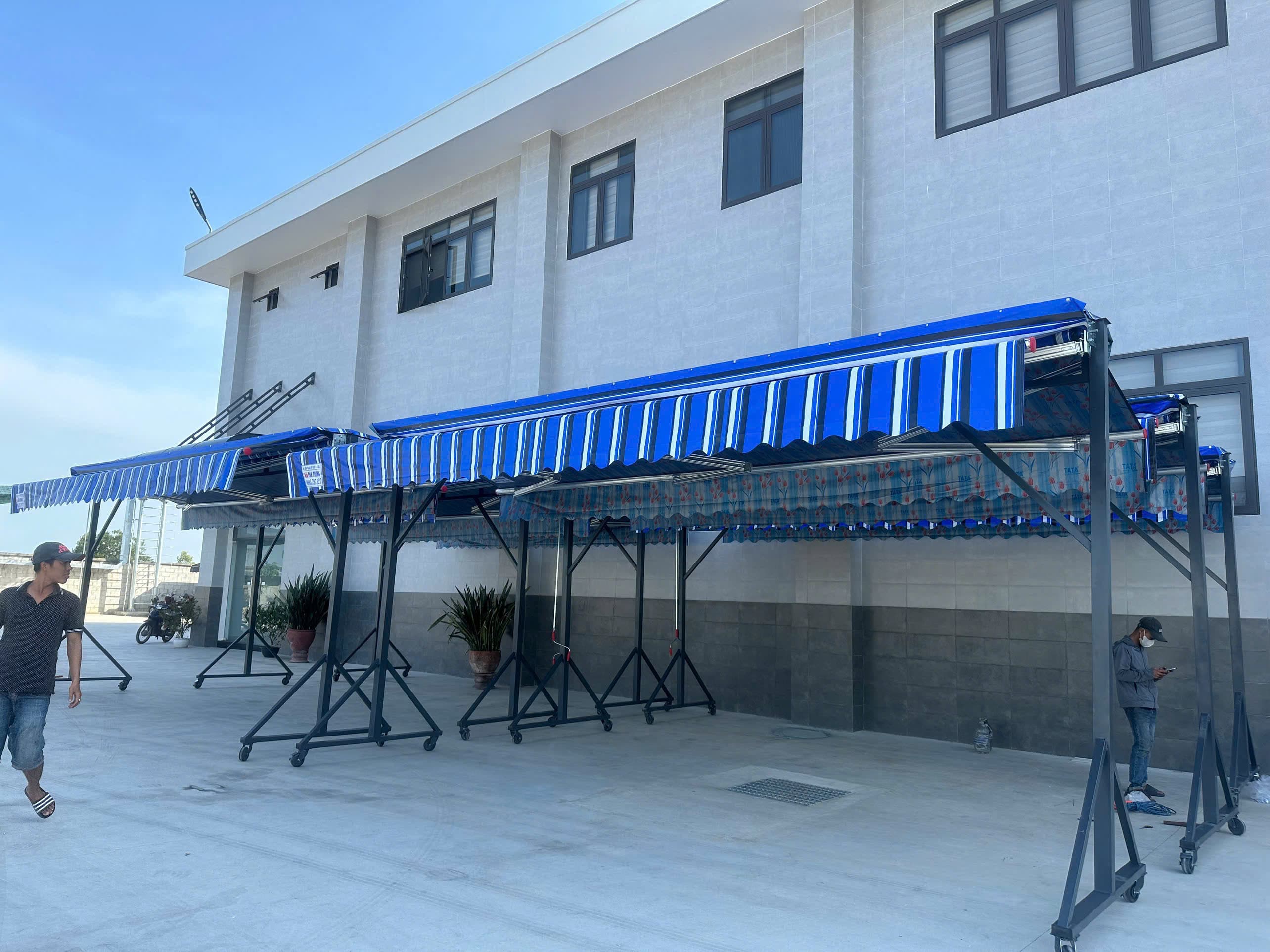 Mái hiên chữ A di động tại KCN Núi Thành