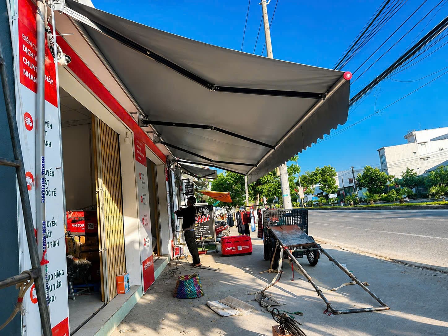 Mái hiên di động tay quay - ảnh 6