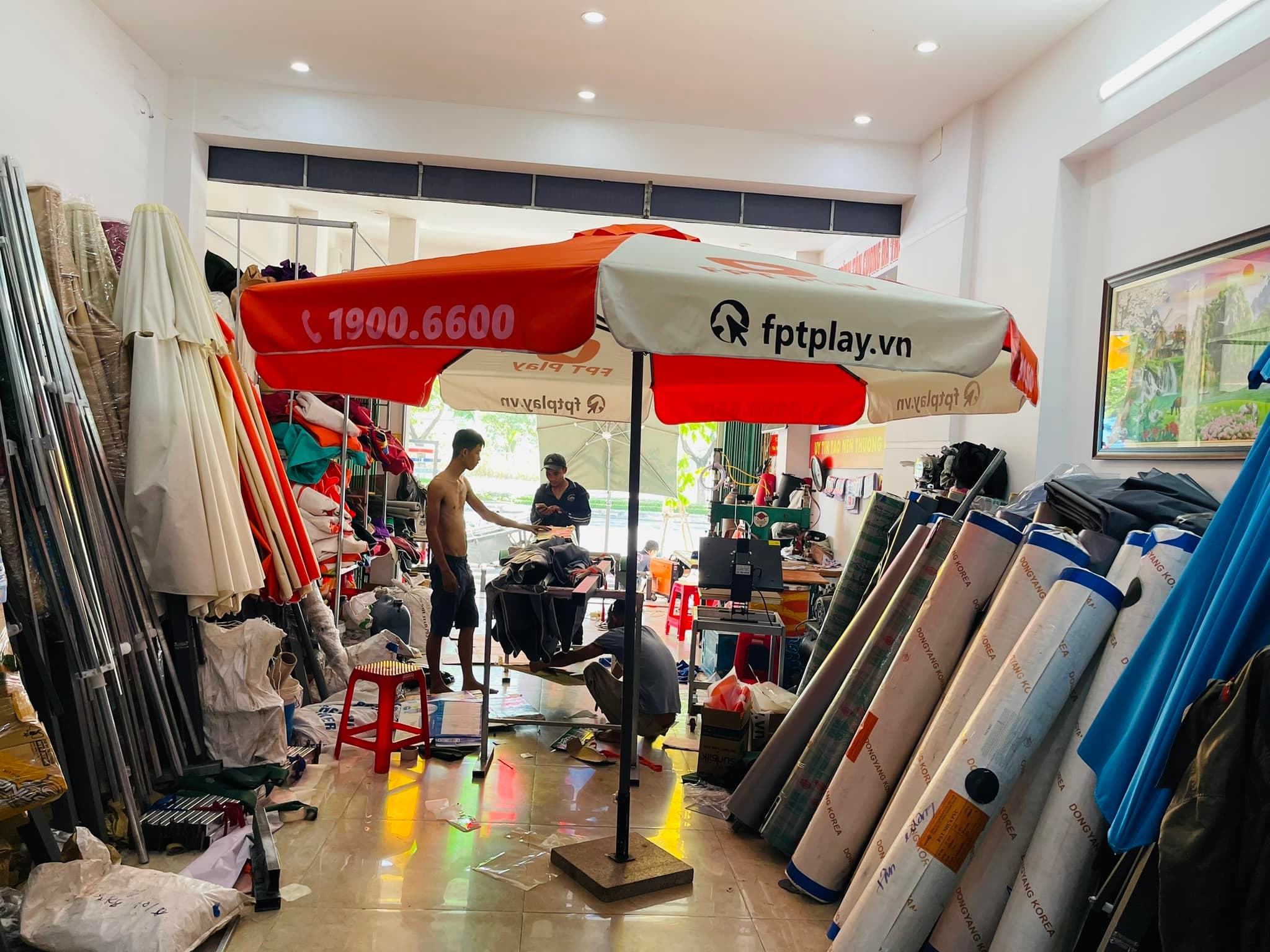Dù che giá rẻ Đà Nẵng bền đẹp giao nhanh – Lắp đặt nhanh
