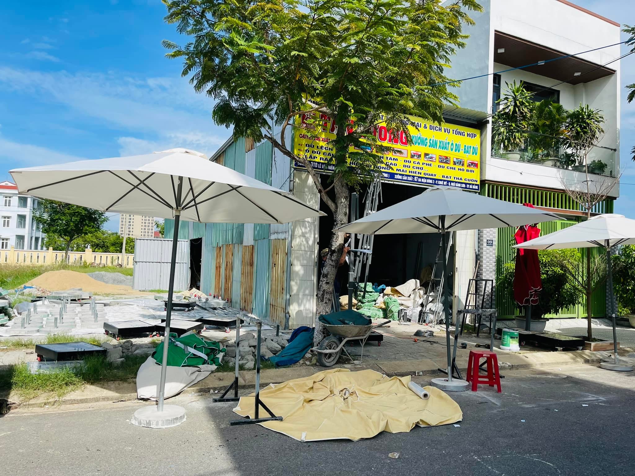 Nhà cung cấp dù che giá rẻ, cho quán ăn sân vườn tại Đà Nẵng